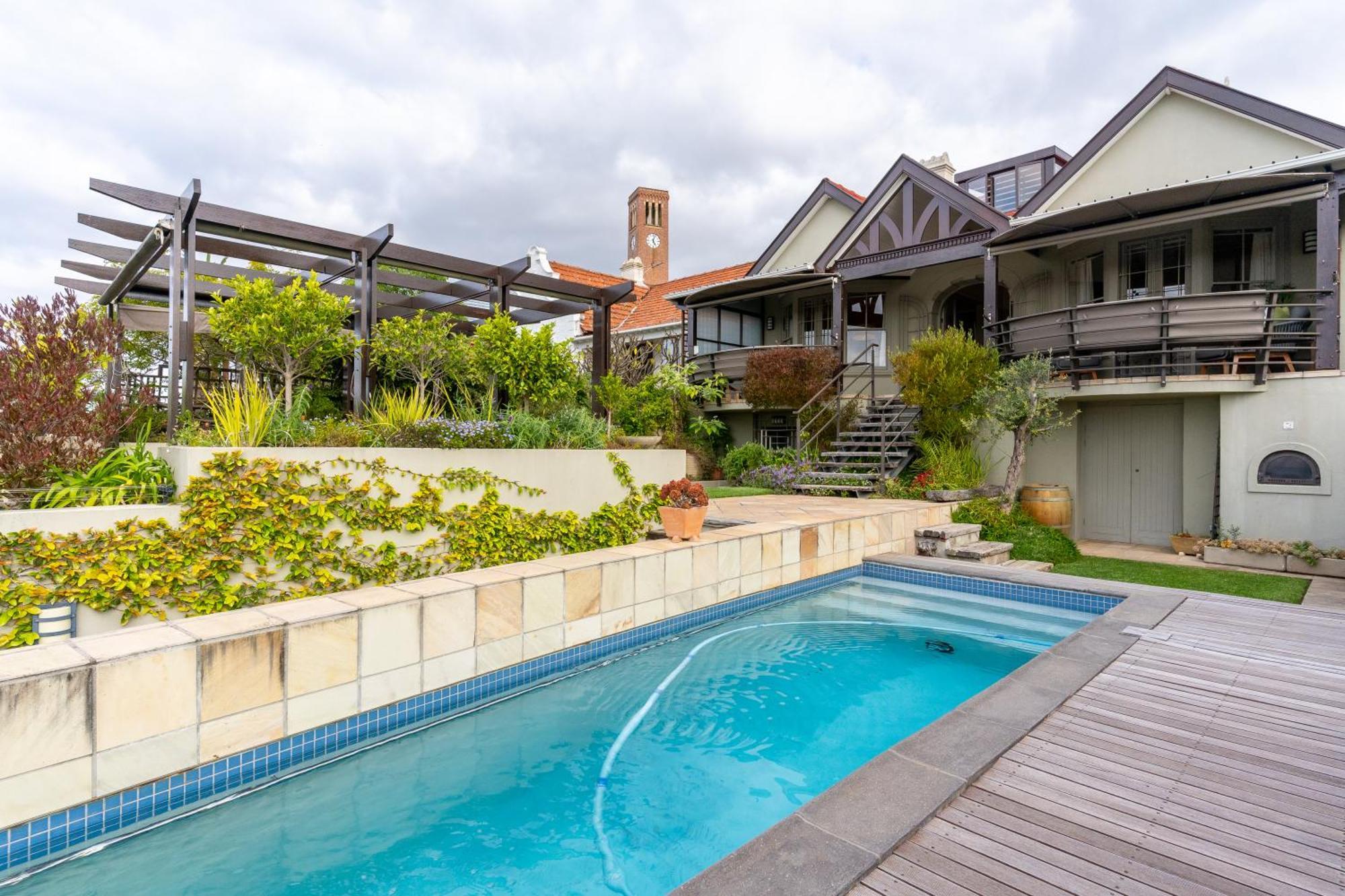 Gorgeous 3bedroom Point Cape Town