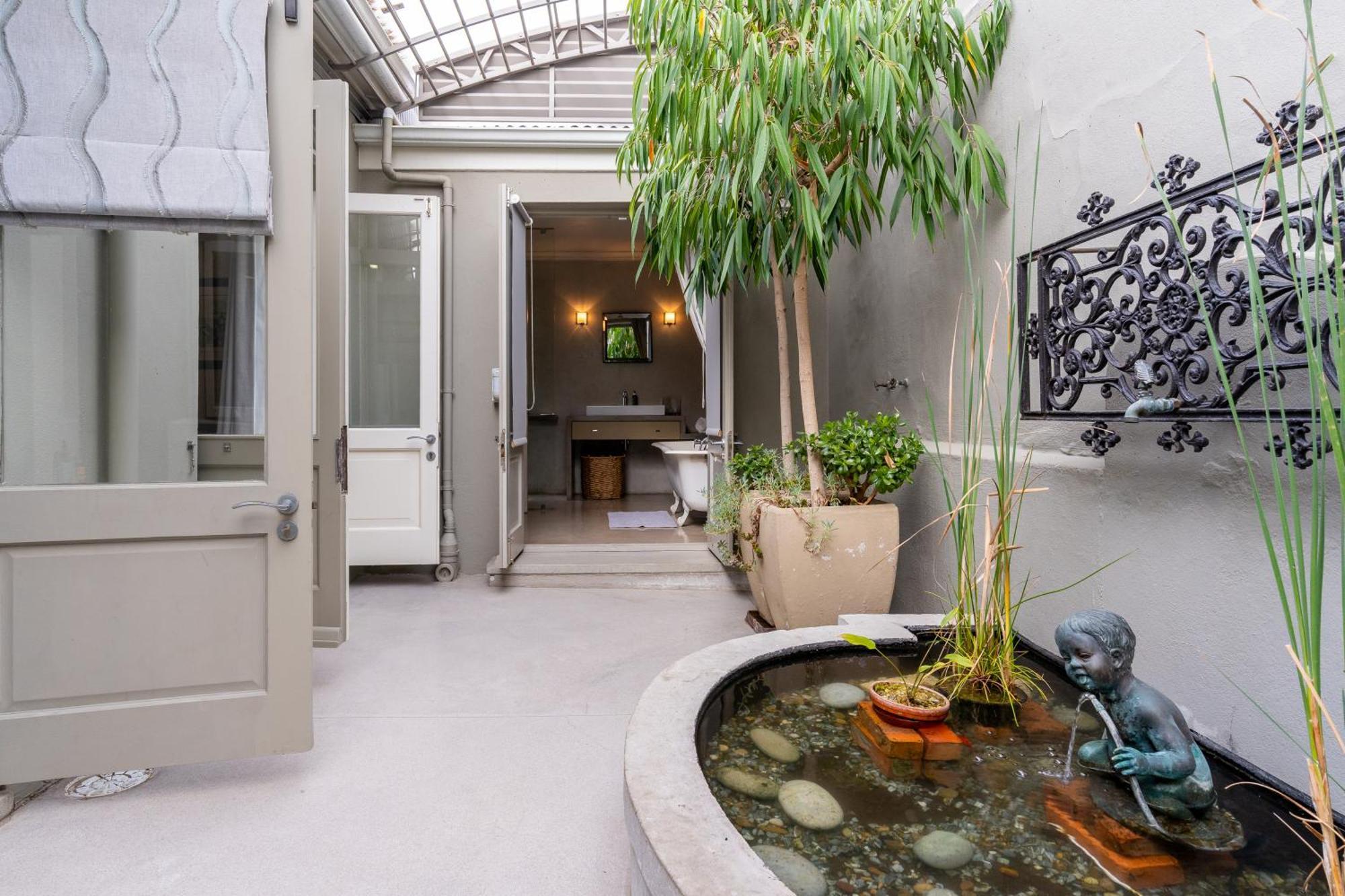 Gorgeous 3bedroom Point Holiday home Cape Town