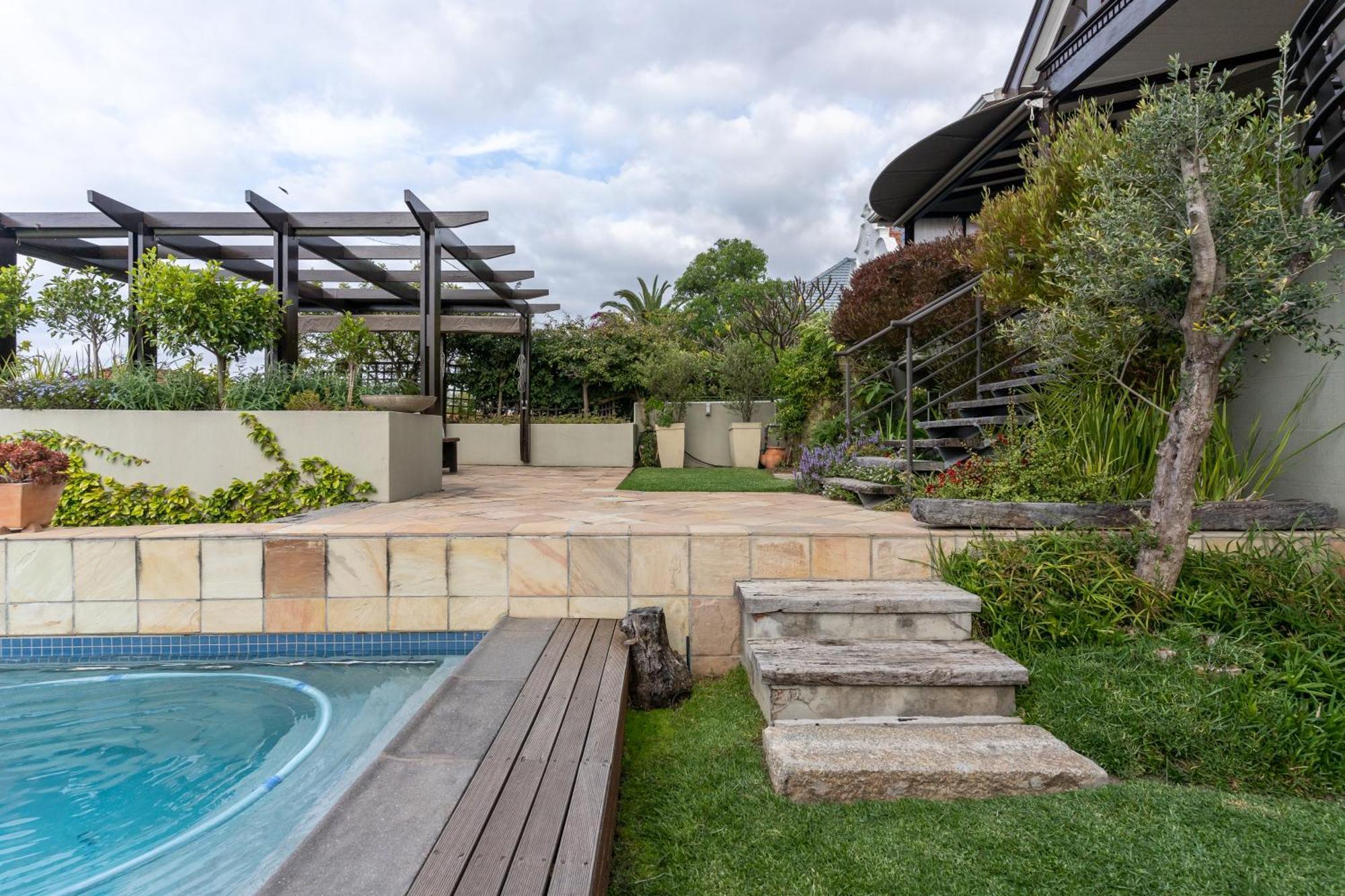 Gorgeous 3bedroom Point Holiday home Cape Town